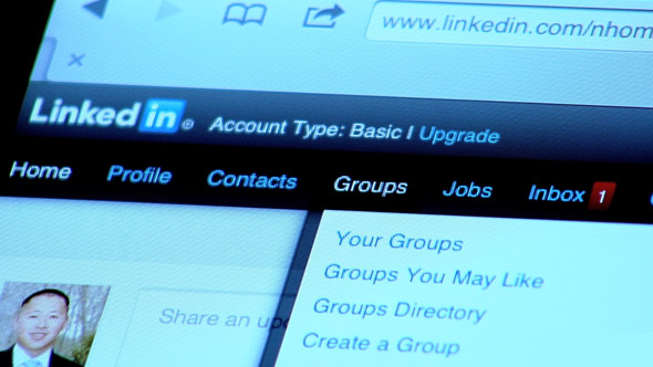 Using LinkedIn groups to stay connected